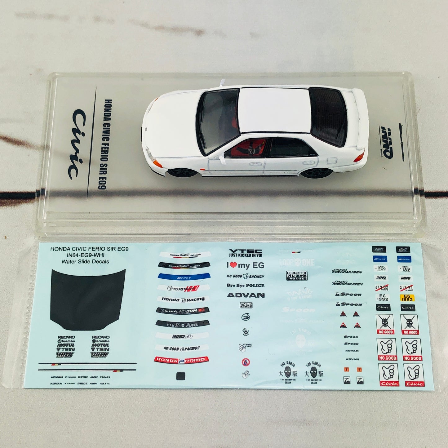 INNO64 HONDA CIVIC FERIO EG9 WHITE with Customizable Stickers and 1 set of wheel IN64-EG9-WHI