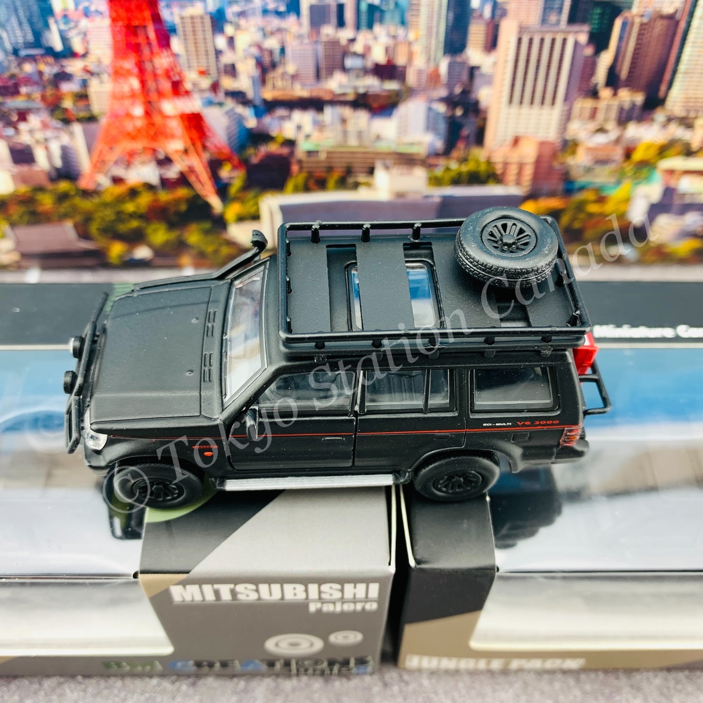 BM CREATIONS JUNIOR 1/64 Mitsubishi Pajero 2nd Generation JUNGLE PACK Matt Black LHD 64B0043