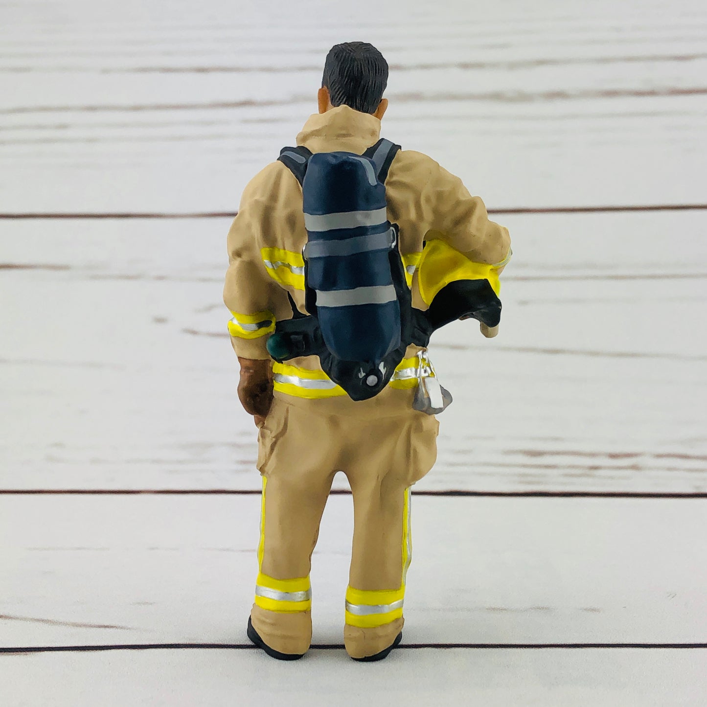 Tiny 1/18 Figure Fireman Hong Kong