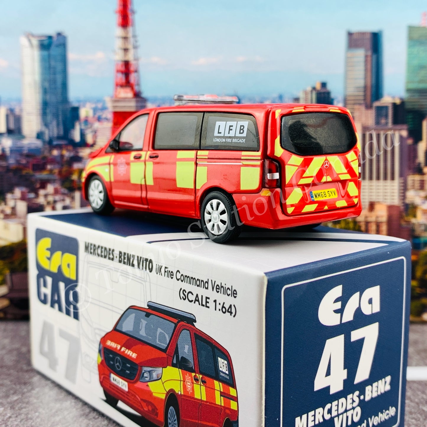 ERA CAR 1/64 Mercedes-Benz Vito UK Fire Command Vehicle MB20VITRN47