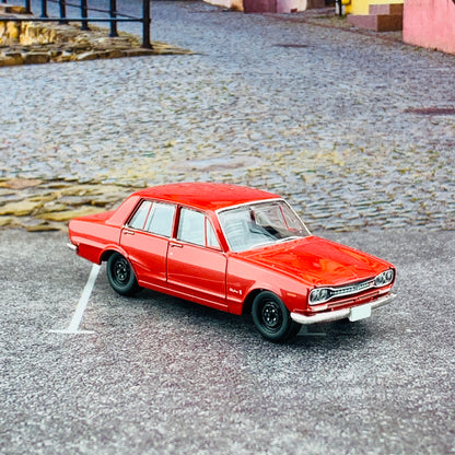 Tomica Limited Vintage 1/64 Nissan Skyline 2000GT-R Red LV-177b