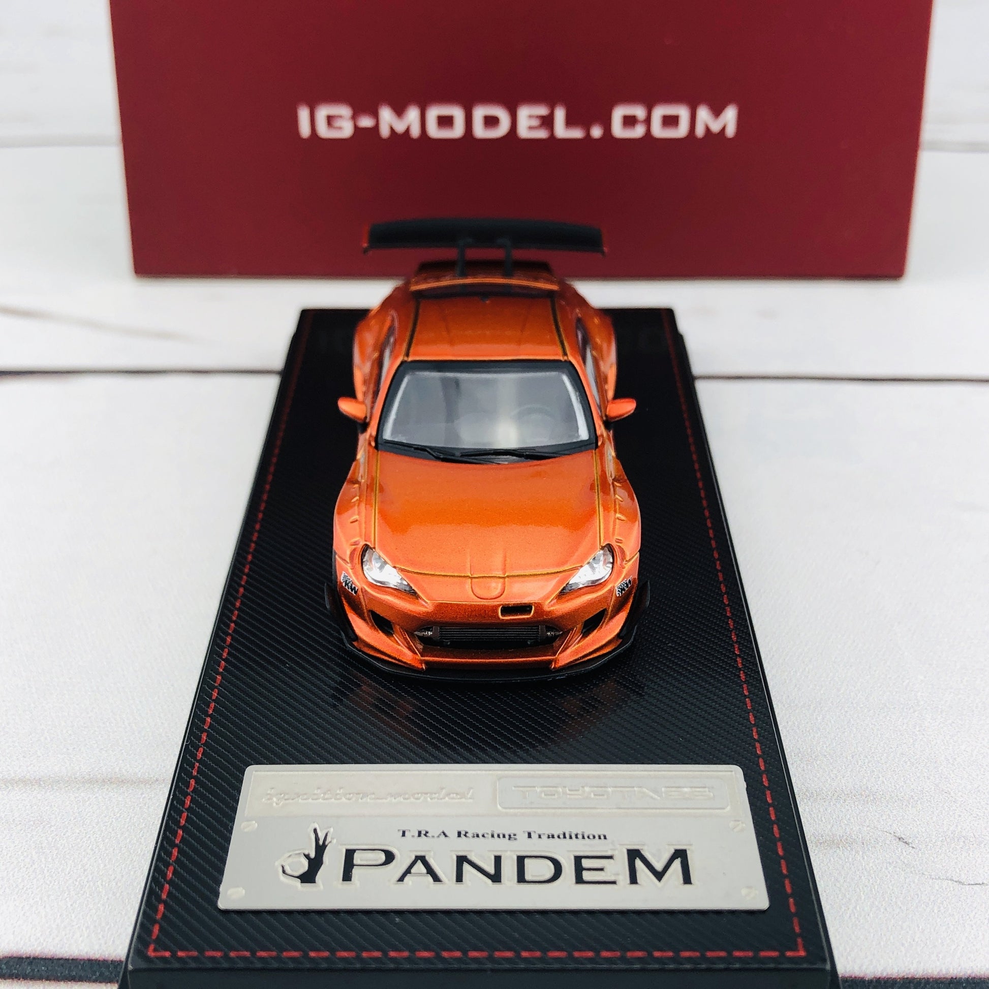 Ignition Model 1/64 Pandem Toyota 86 V3 Orange Metallic 1404