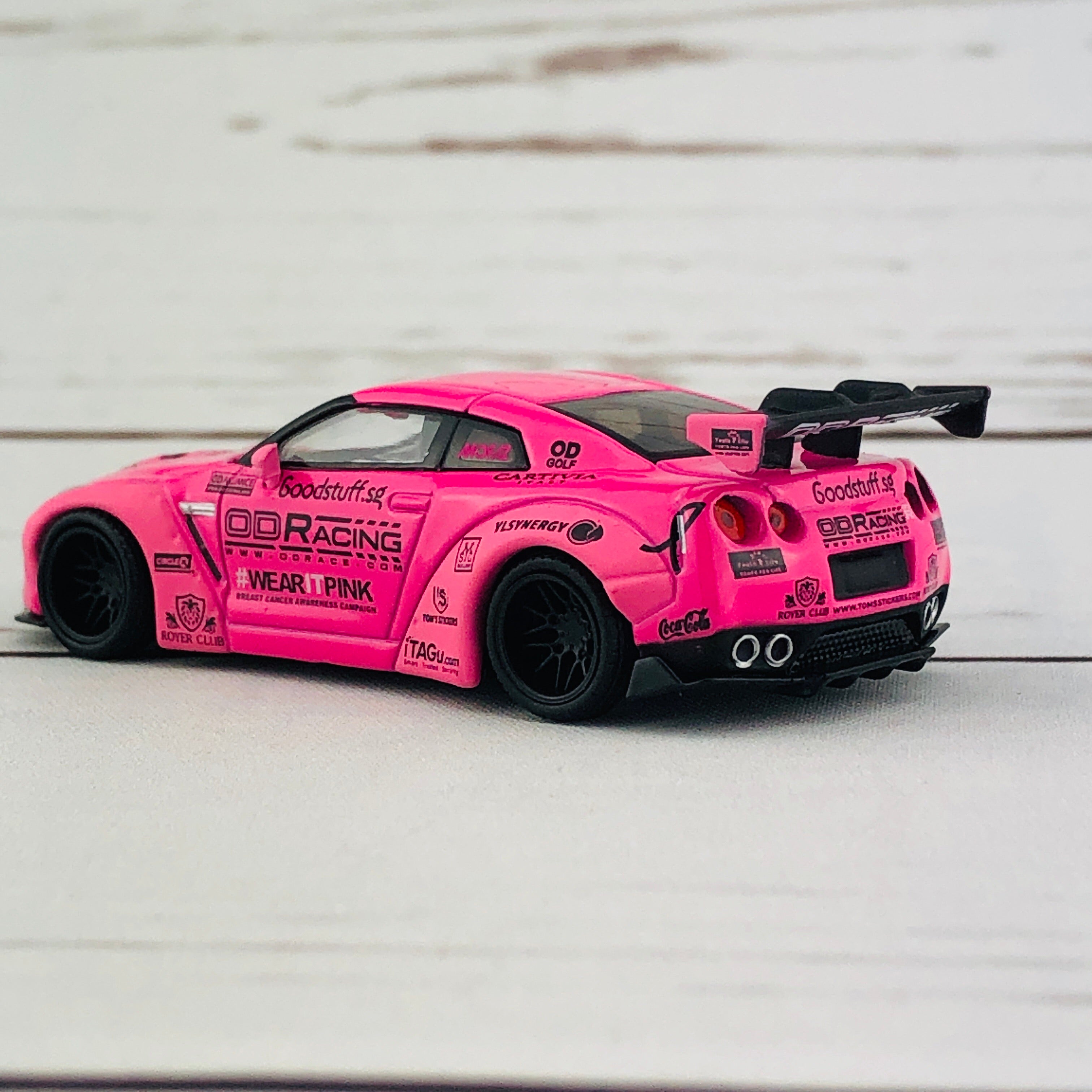 MINI GT LIBERTYWALK LB☆WORKS Nissan GTR (R35) 