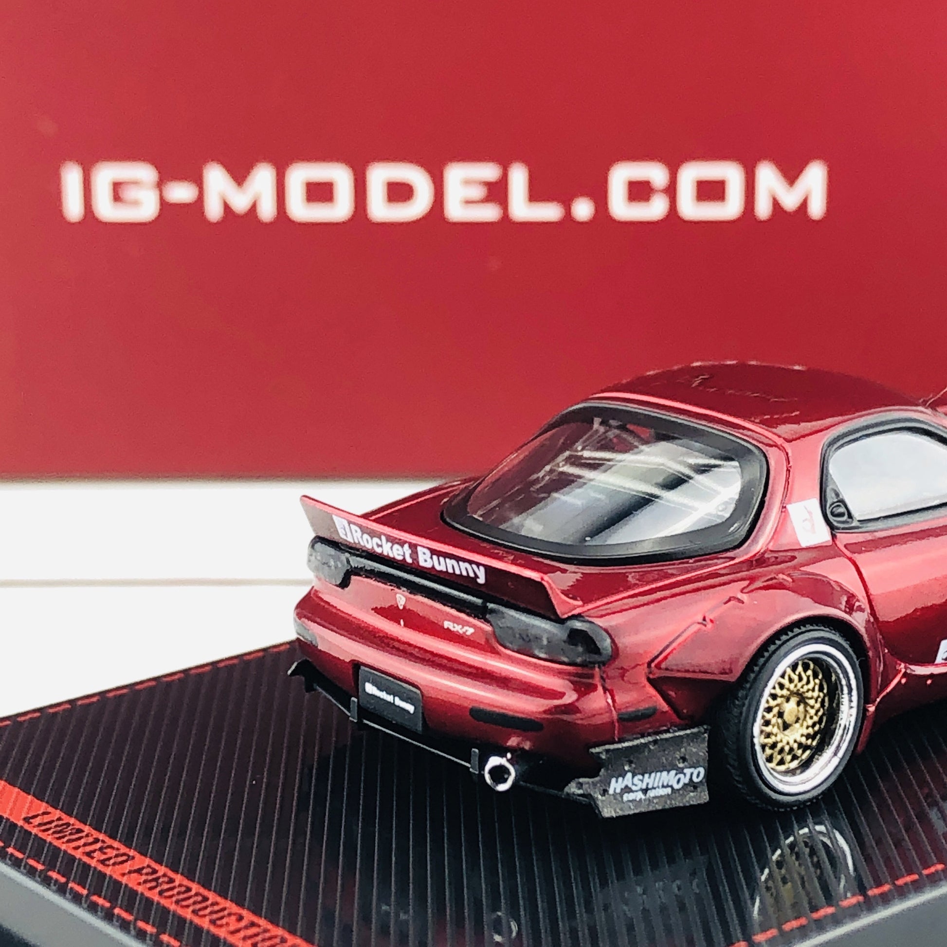 Ignition Model 1/64 Rocket Bunny RX7 (FD35) Red Metallic 1407