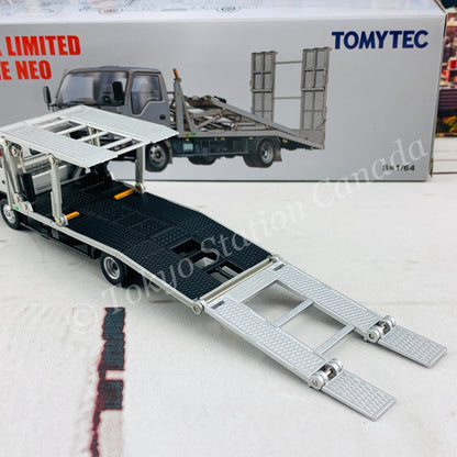 Tomytec Tomica Limited Vintage Neo 1/64 Nissan Atlas (H42) Hanamidai Automobile Safety Loader Big Wide (Silver) 日産アトラス花見台自動車ビッグワイド LV-N221a