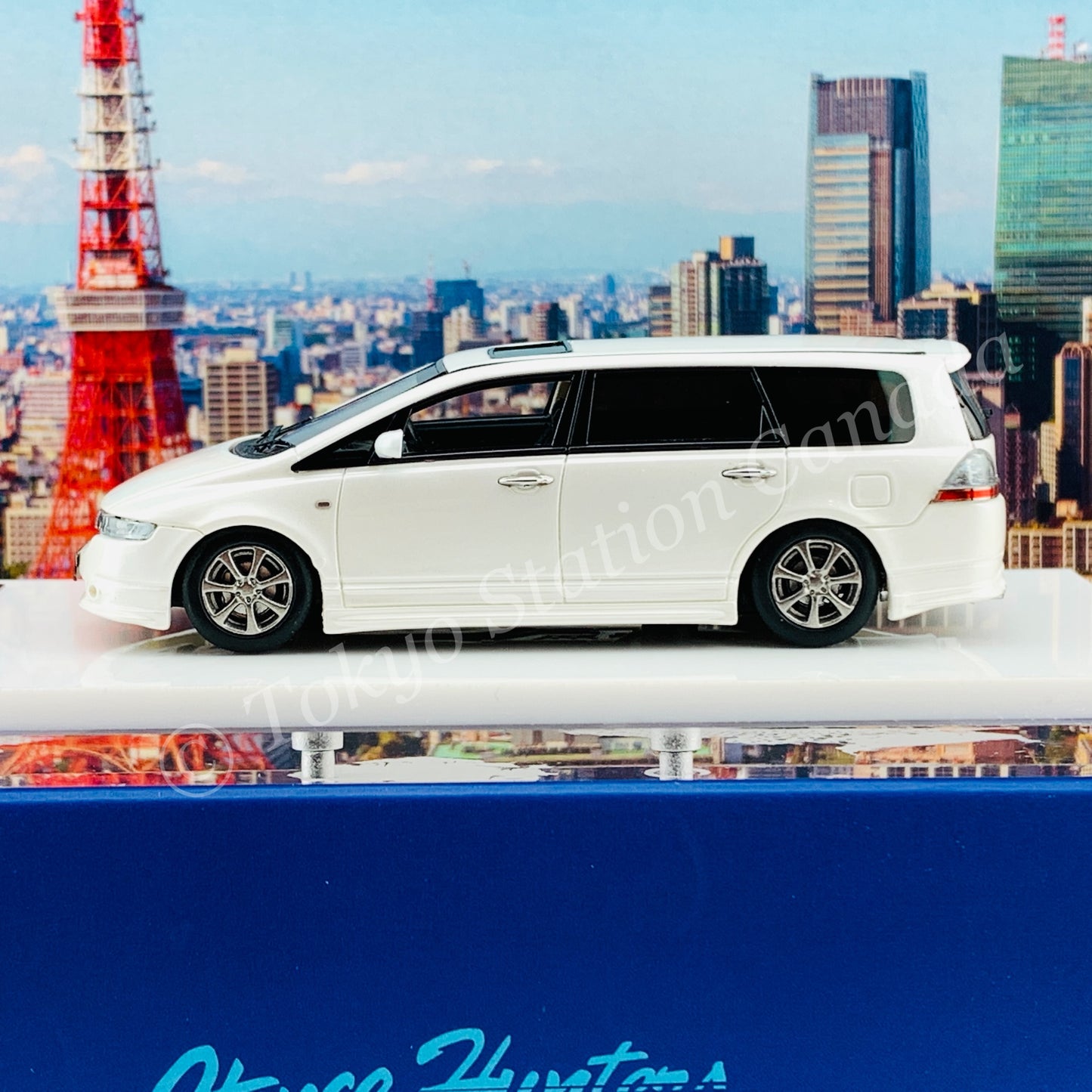 Stance Hunters 1/64 RESIN Honda Odyssey WHITE