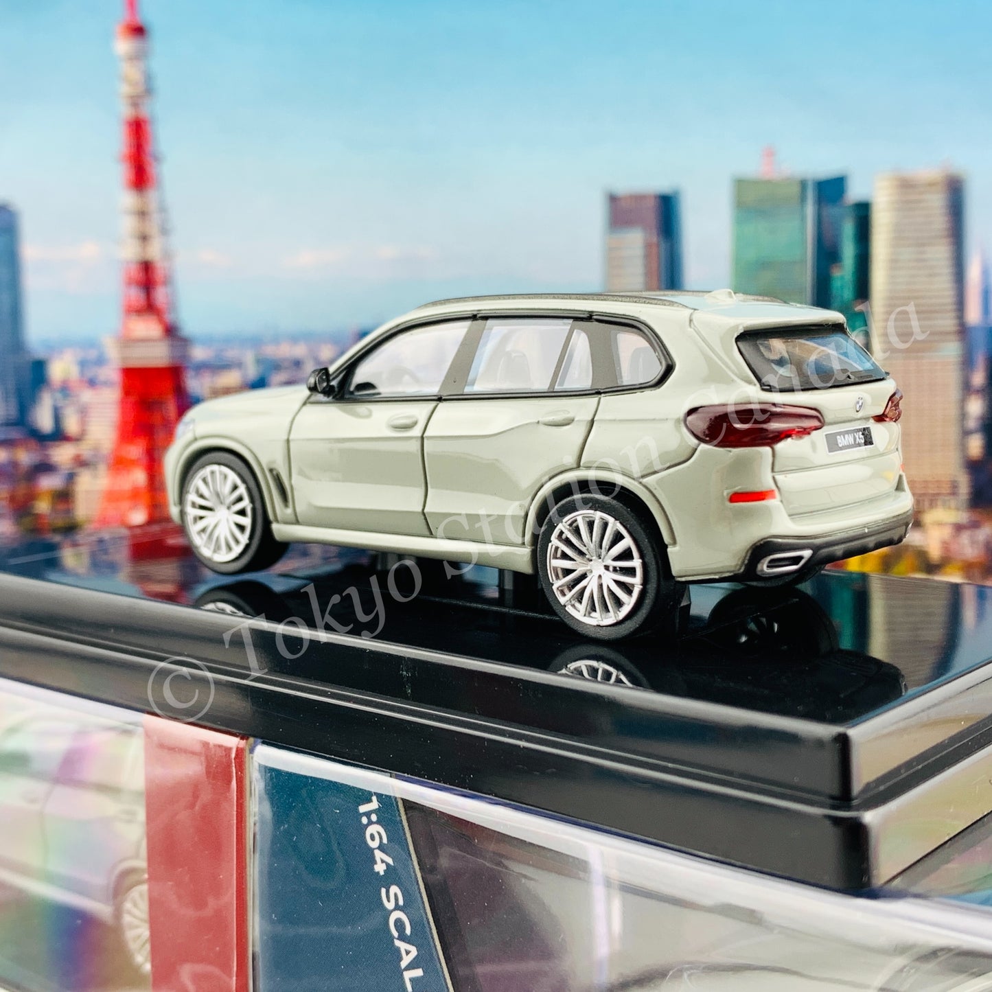 PARA64 1/64 BMW X5 Nardo Grey LHD PA-55188