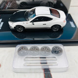 INNO64 1/64 TOYOTA 86 White "Customize Retro Livery" W/ Extra Wheels IN64-GT86-CRL