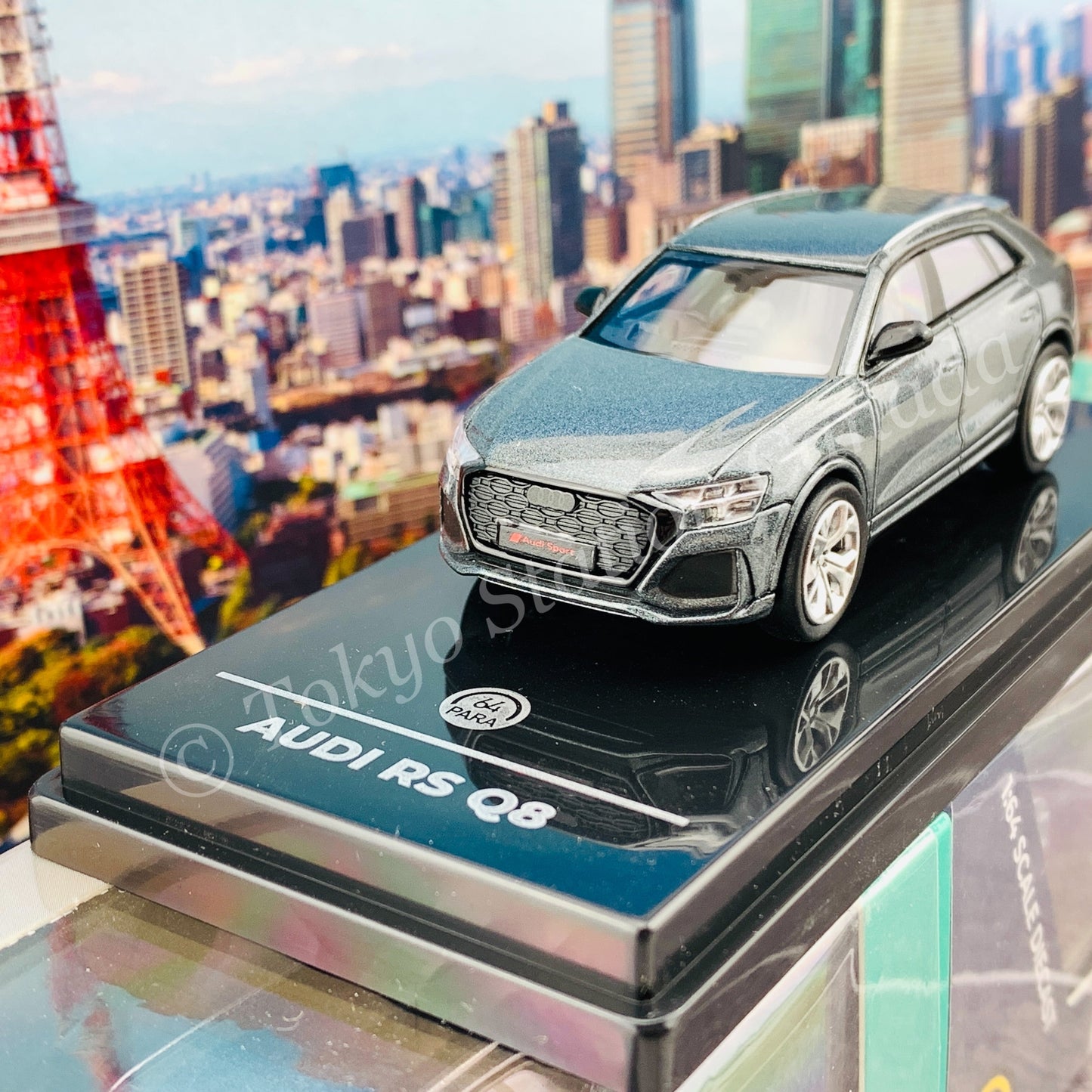 PARA64 1/64 Audi RS Q8 Daytona Grey LHD PA-55172