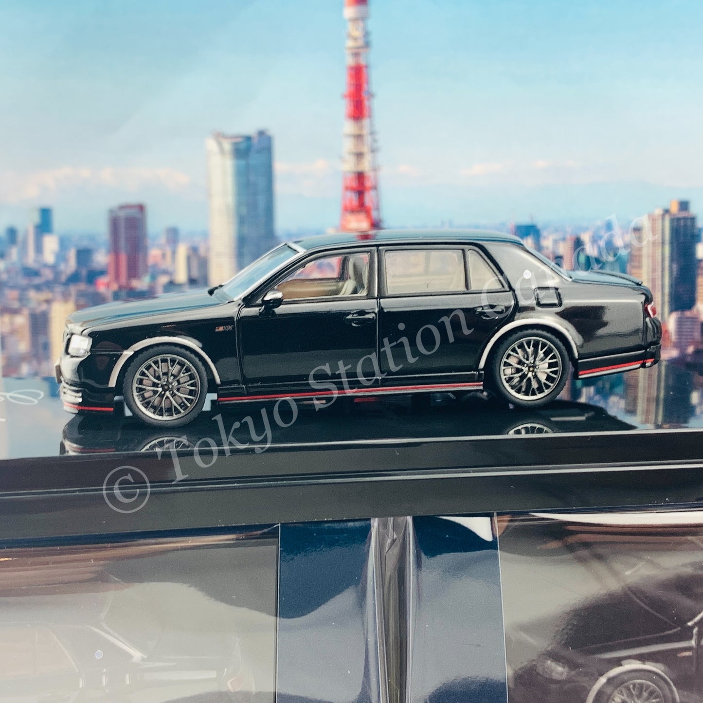 HOBBY JAPAN 1/64 Toyota CENTURY GRMN HJ641019GBK