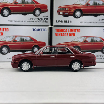 Tomica Limited Vintage 1/64 Nissan Gloria Gran Turismo Ultima (1991) LV-N183b