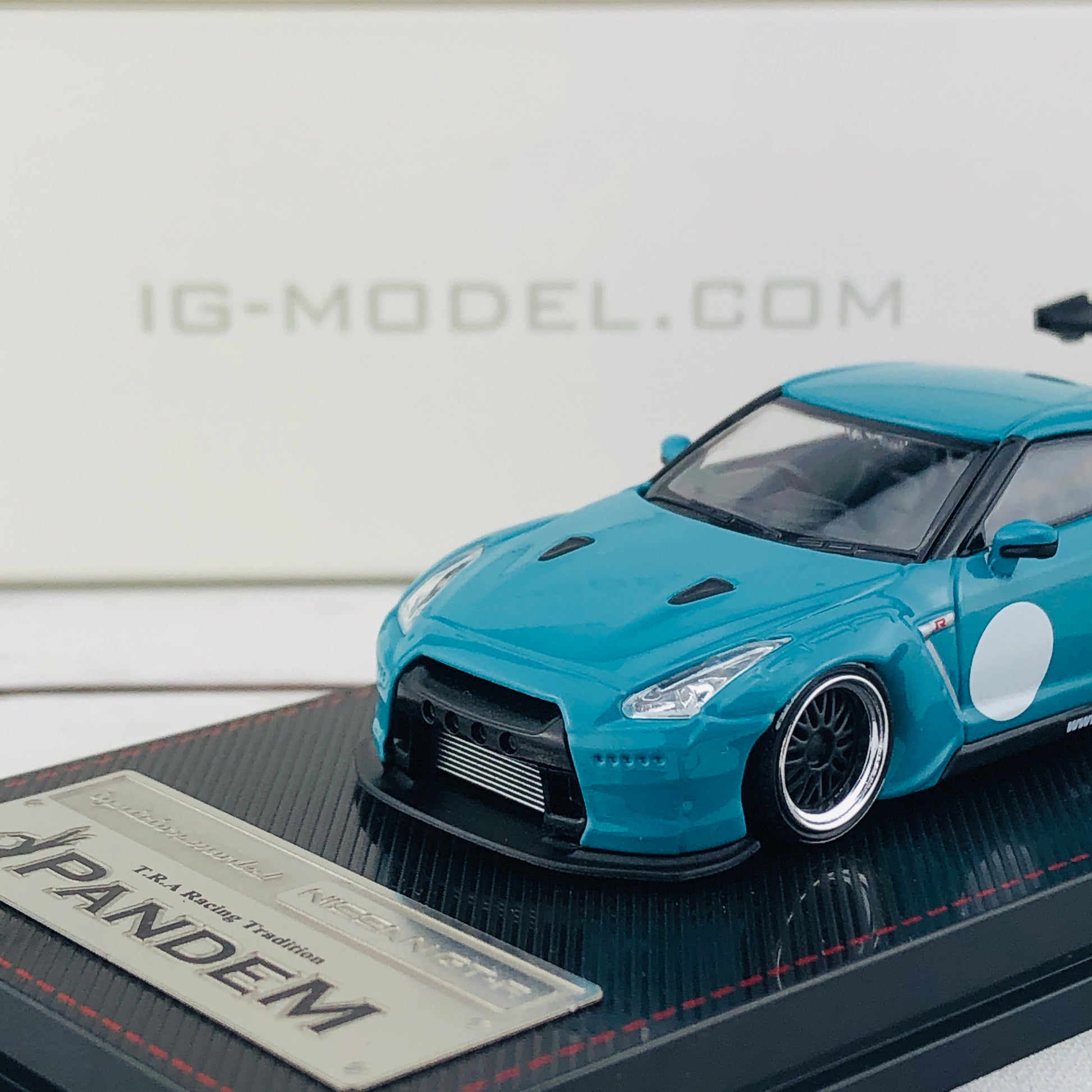 Ignition Model 1/64 Pandem R35 GTR Turquoise Blue 1401