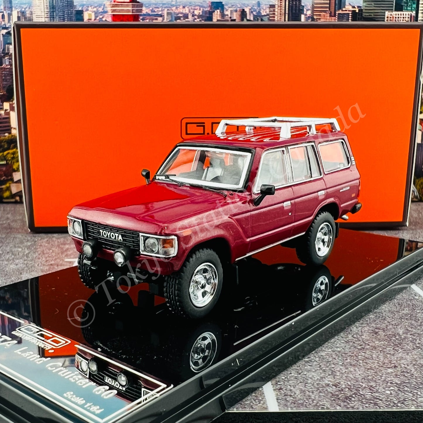 GCD 1/64 Toyota Land Cruiser LC60 Modified Version LHD RED KS029-89