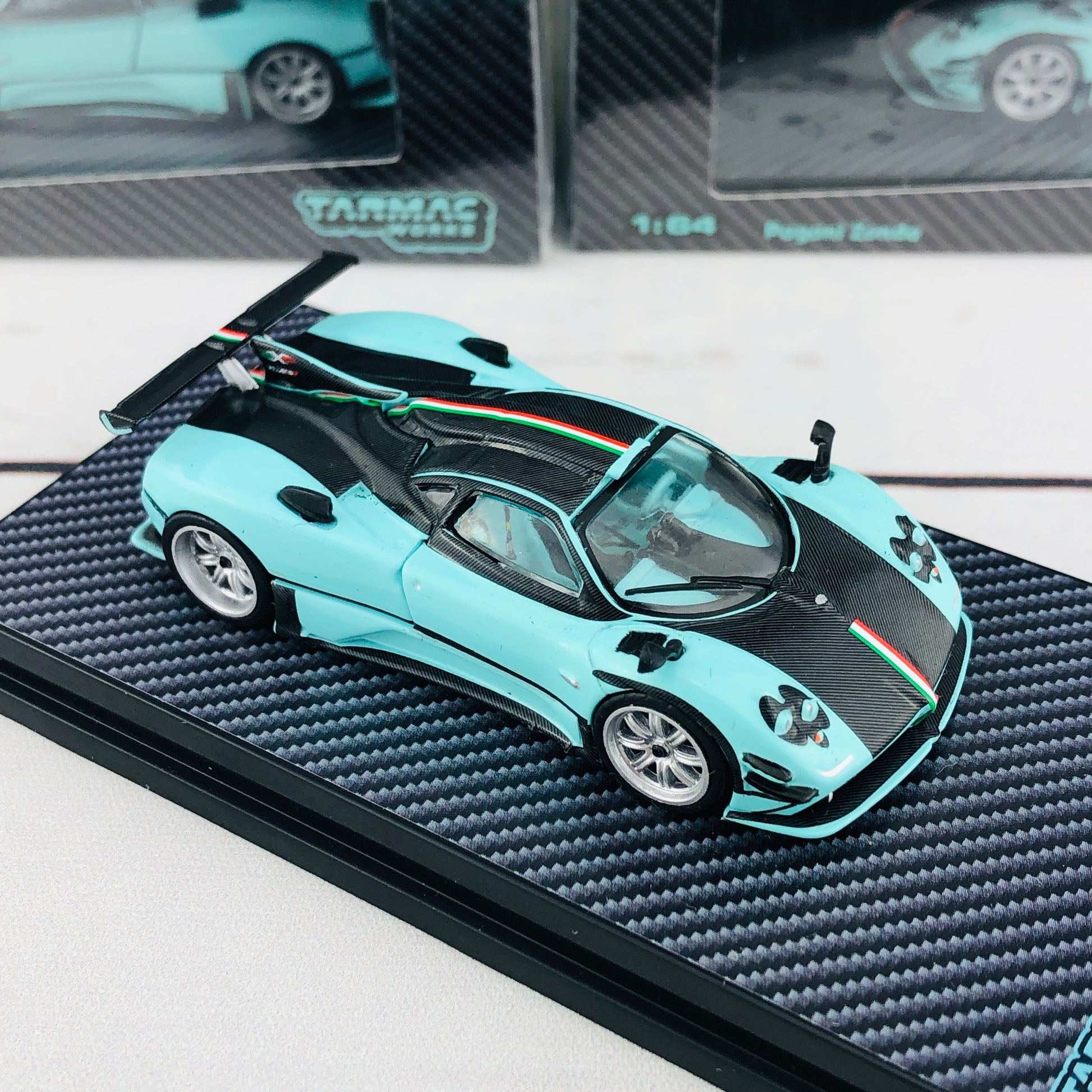 Tarmac Works GLOBAL64 Carbon Edition 1/64 Pagani Zonda Limited to 2064 pcs T64G-006-RSJX