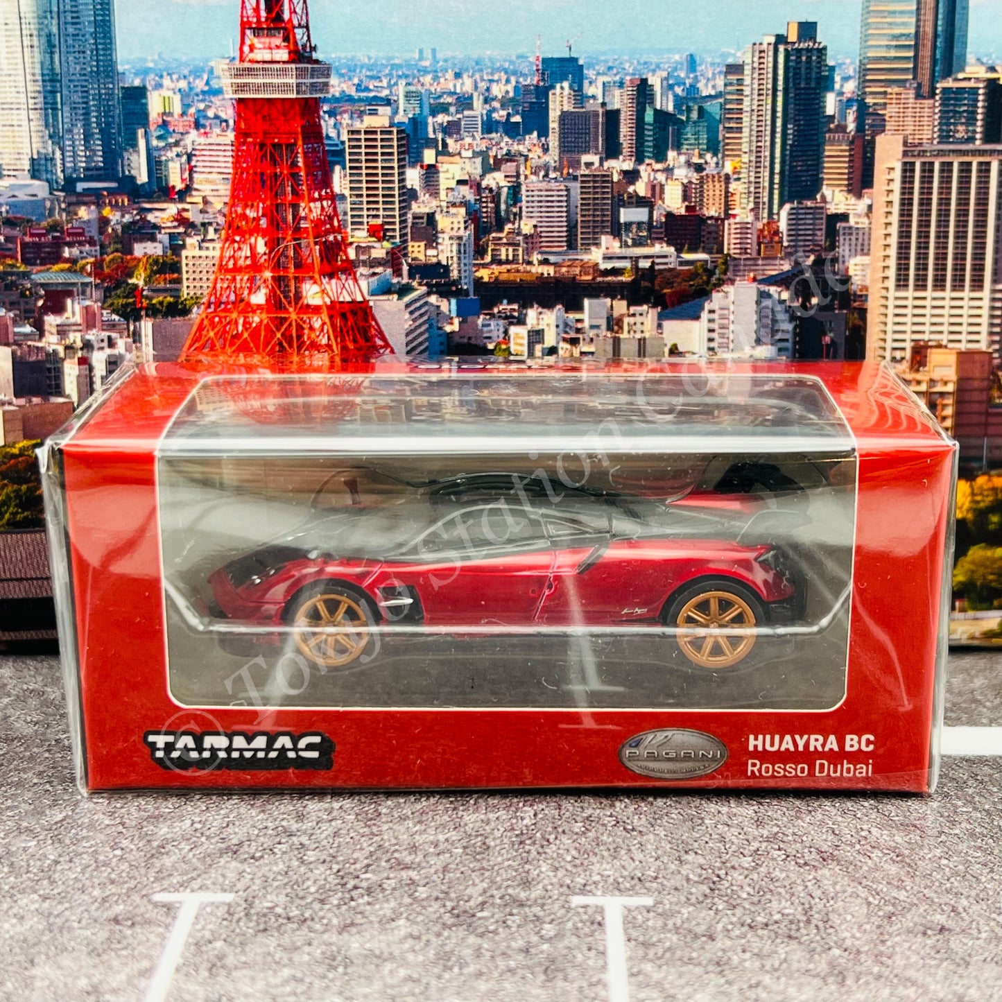 CHASE CAR TARMAC WORKS GLOBAL64 1/64 Pagani Huayra BC Rosso Dubai T64G-TL014-RE