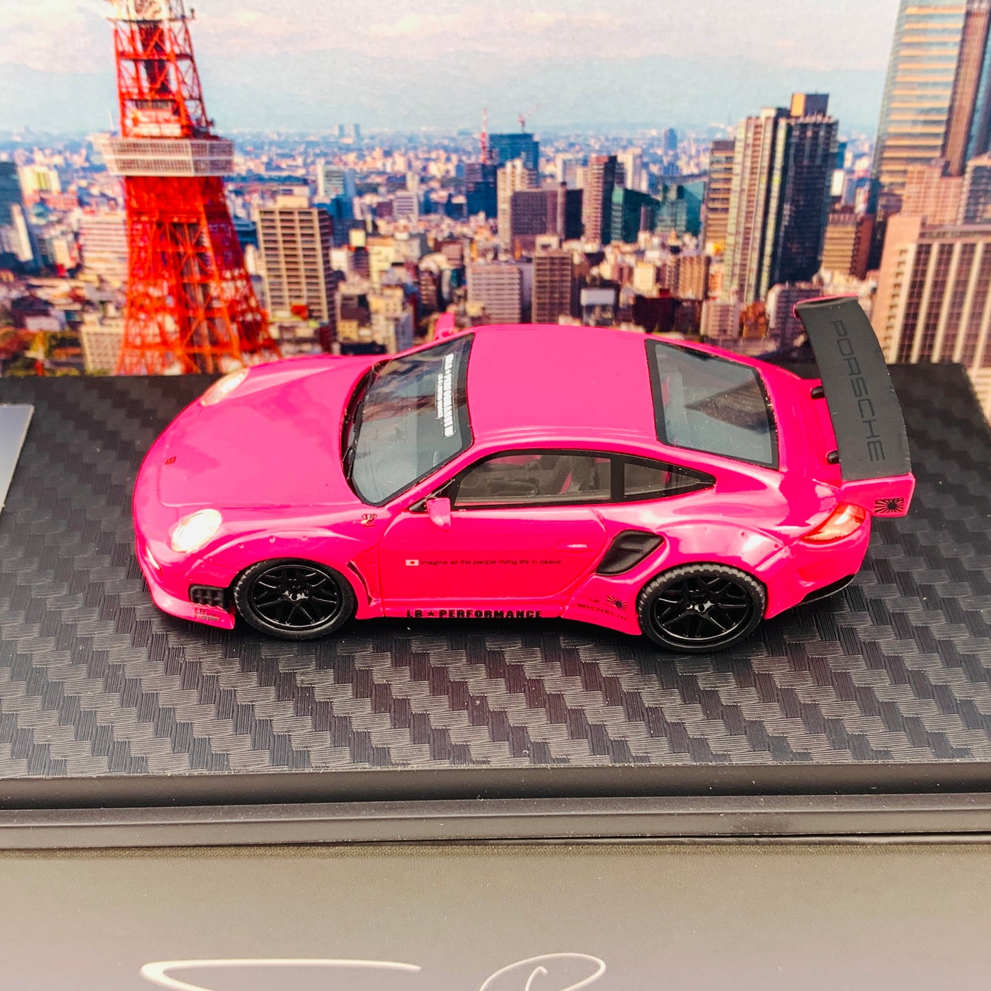 Scale Box 1/64 LB Porsche 997 Pink SB640002G
