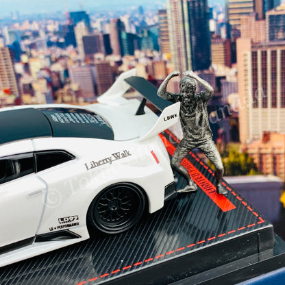 Ignition Model 1/64 LB-Silhouette WORKS GT Nissan 35GT-RR Pearl White With Mr. Kato metal figurine IG2388