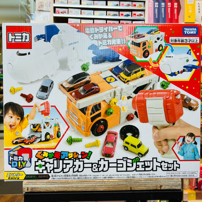 TAKARA TOMY Tomica World Recombination Action Carrier Car & Cargojet Set 4904810177036