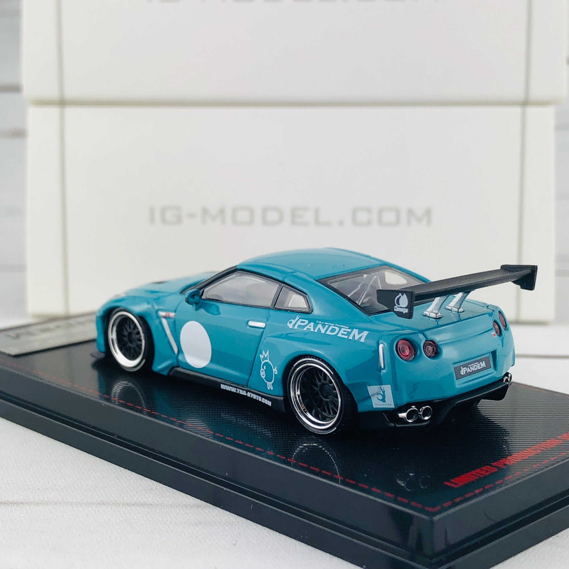 Ignition Model 1/64 Pandem R35 GTR Turquoise Blue 1401