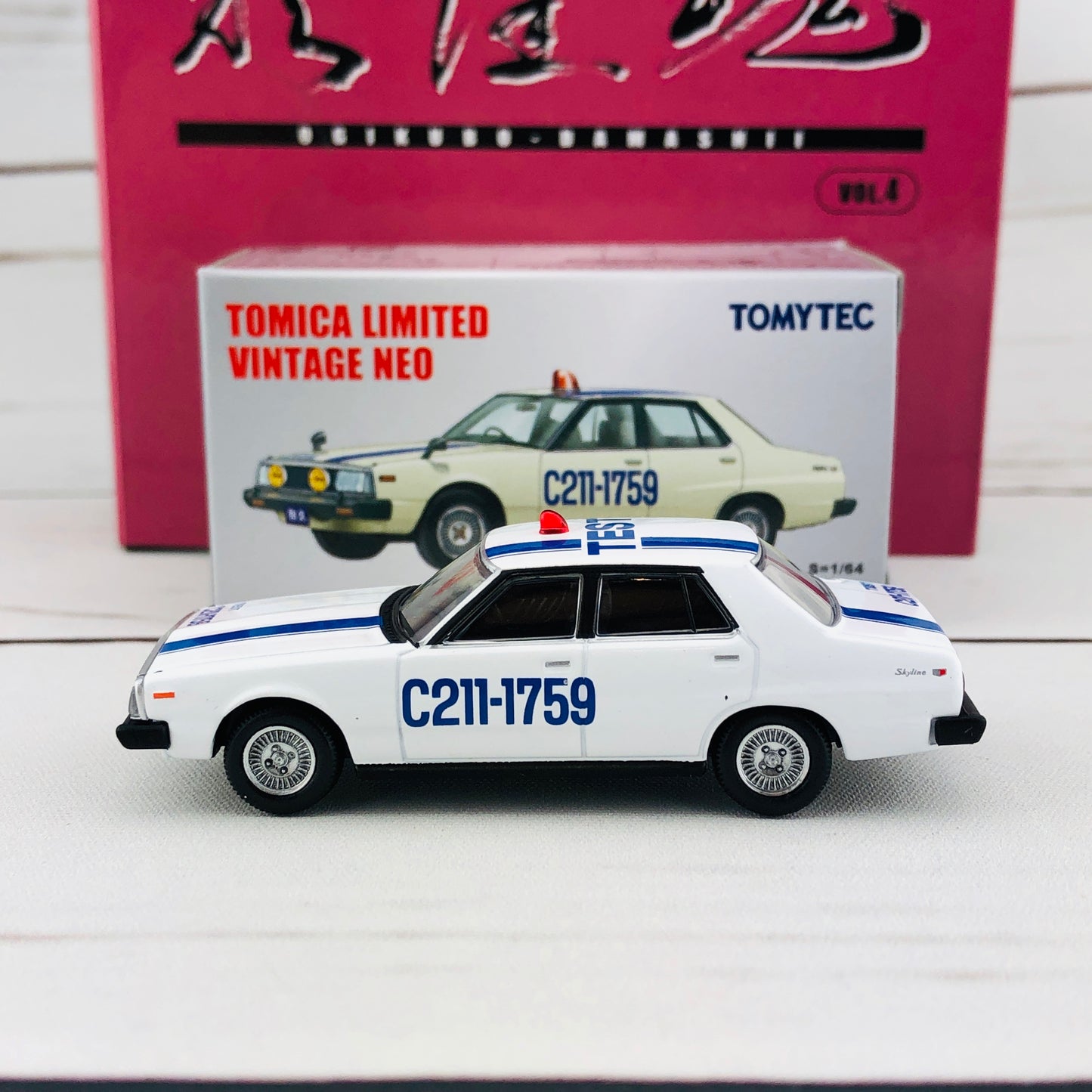 Tomica Limited Vintage 1/64 Nissan Skyline 2000 Turbo GT-E.S TEST CAR (1980) OGIKUBO-DAMASHII Vol.4