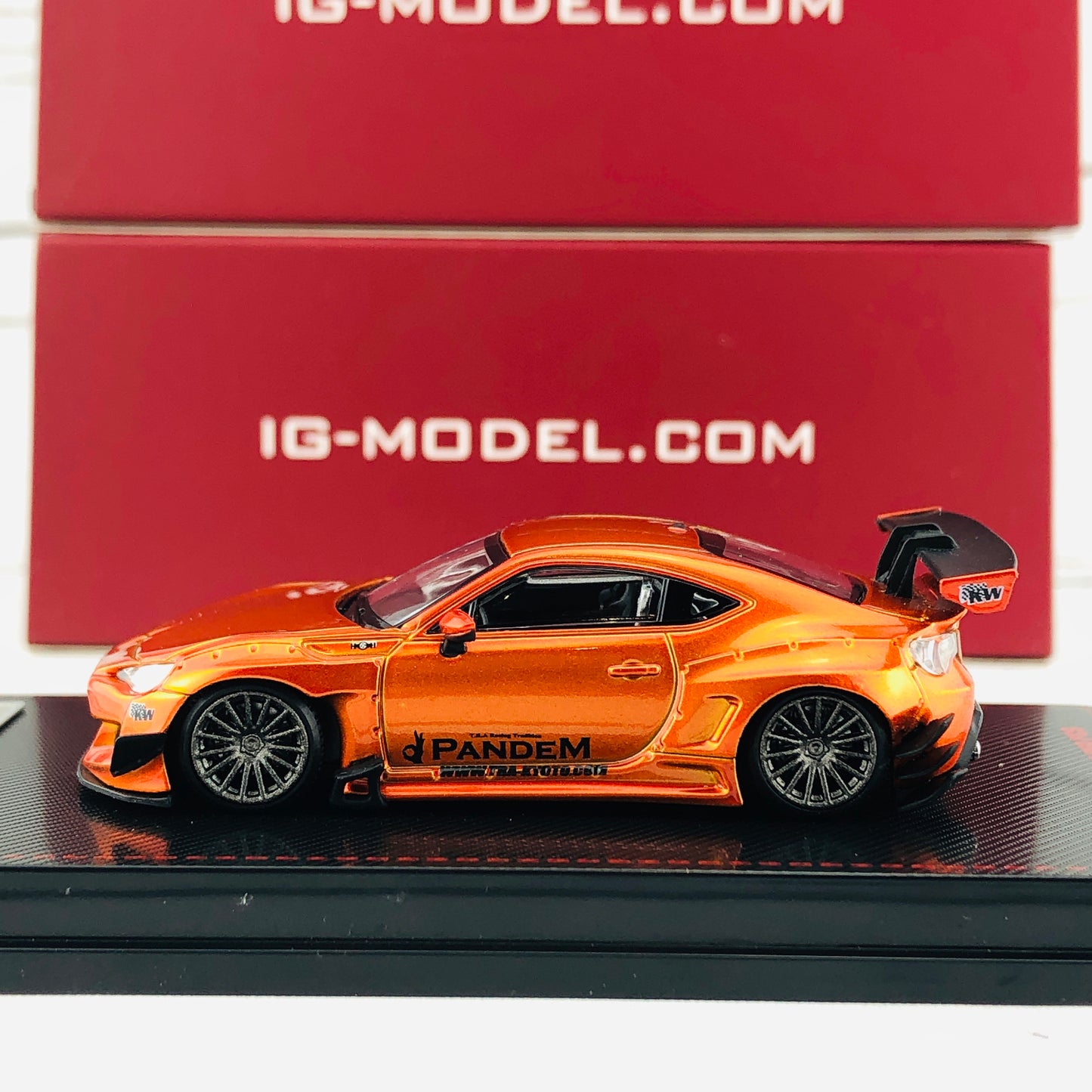 Ignition Model 1/64 Pandem Toyota 86 V3 Orange Metallic 1404