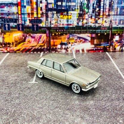 Tomica Limited Vintage 1/64 Nissan Skyline 2000GT-R Silver (1971) LV-167b