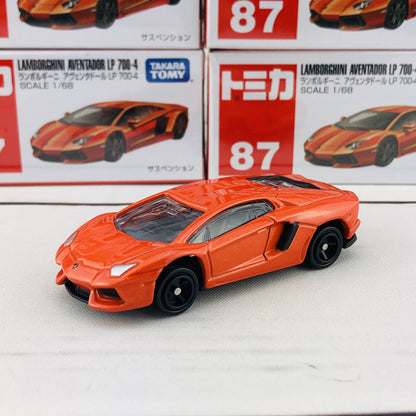 TOMICA 87 Lamborghini Aventador LP 700-4