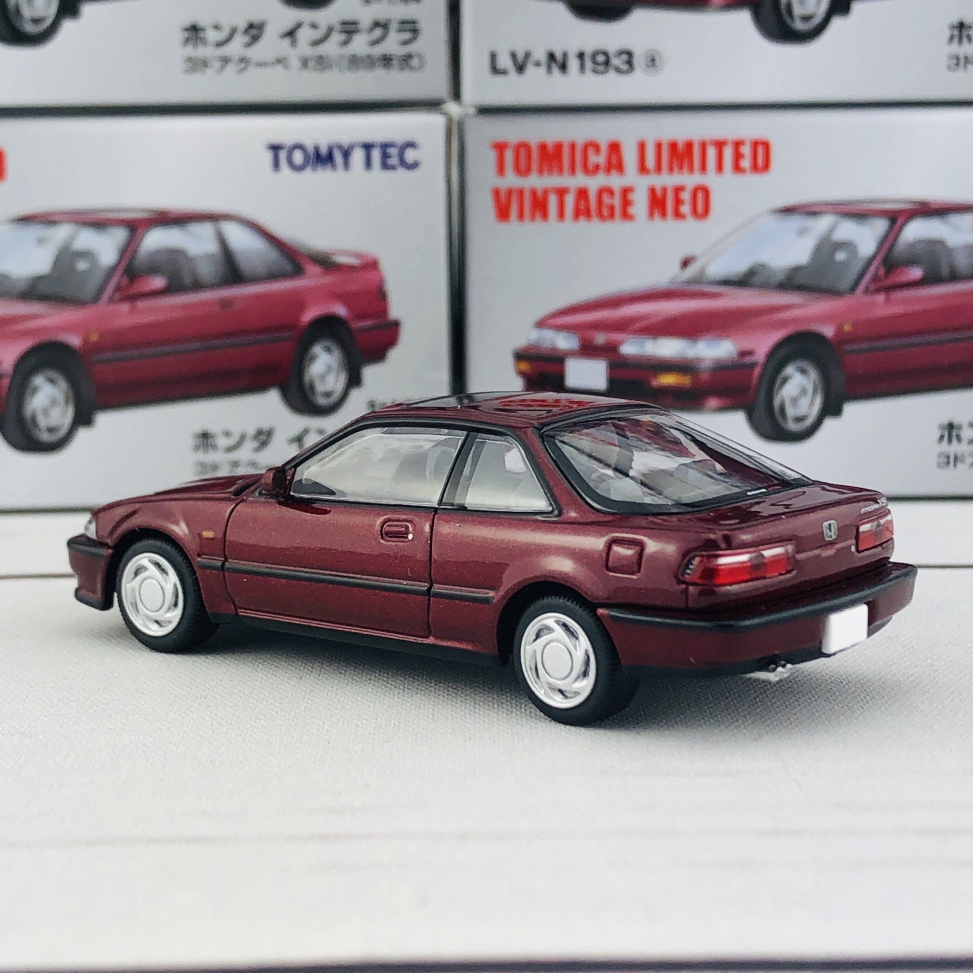 Tomytec Tomica Limited Vintage Neo 1/64 LV-N193a Honda Integra 3 Door Coupe XSi Red (1989)