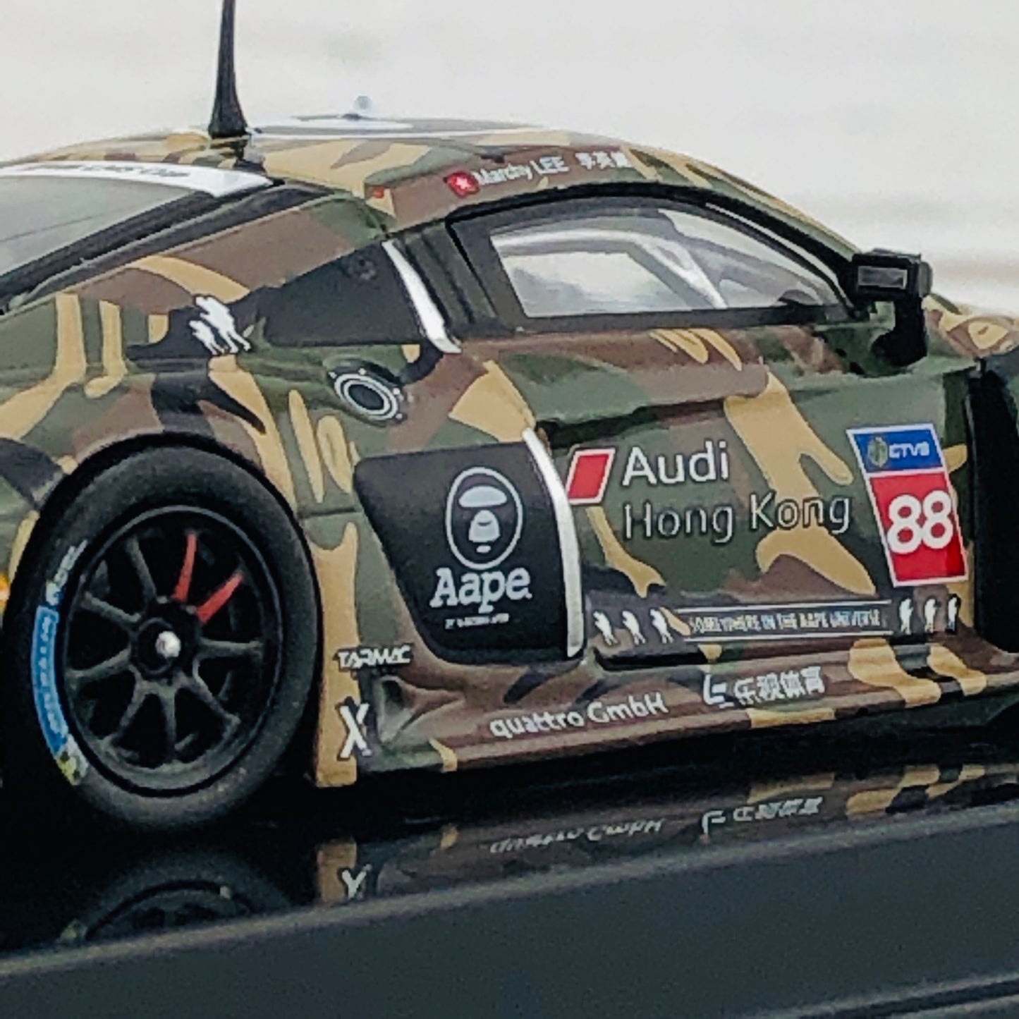 Tarmac Works 1/64 Audi R8 LMS - Audi R8 LMS Cup 2016-Taiwan AAPE / Phoenix Racing Asia - Marchy Lee