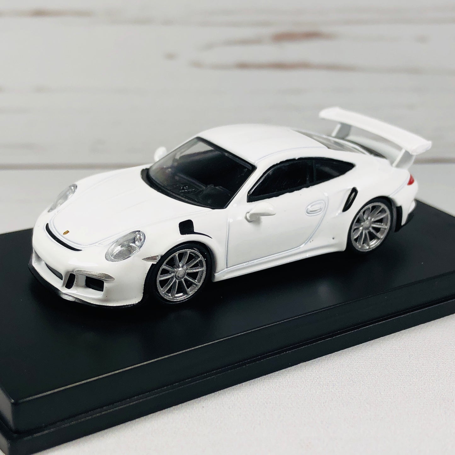 Spark 1/64 Porsche 911 GT3 RS 2016 White Y070