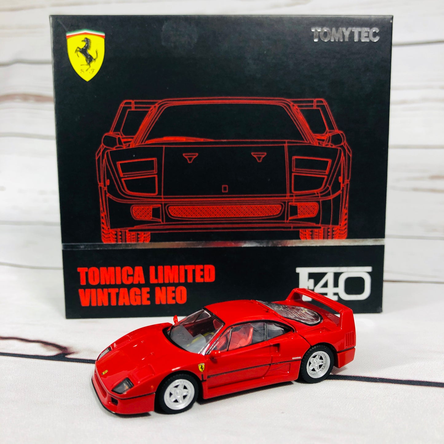Tomica Tomytec Limited Vintage Neo FERRARI F40 (RED) 1/64