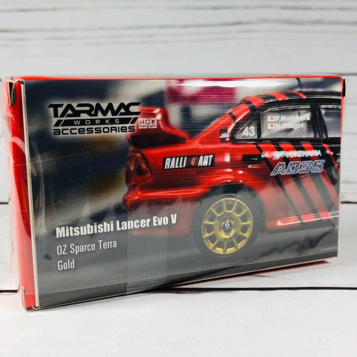 Tarmac Works 1/64 Accessories OZ Sparco Terra Gold Wheel