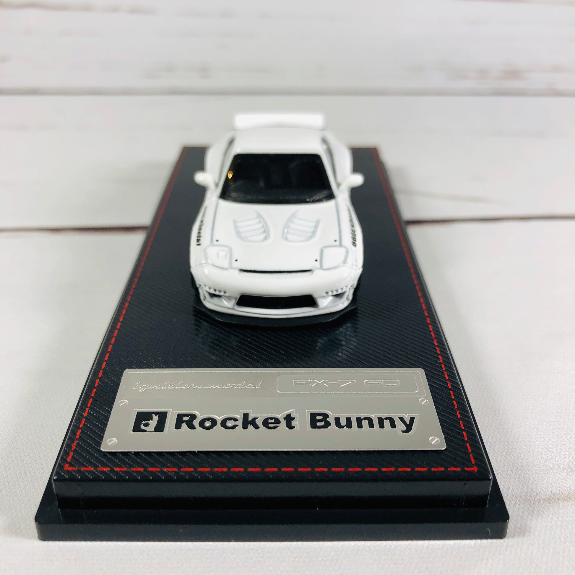 Ignition Model 1/64 Rocket Bunny RX7 (FD3S) White 1411