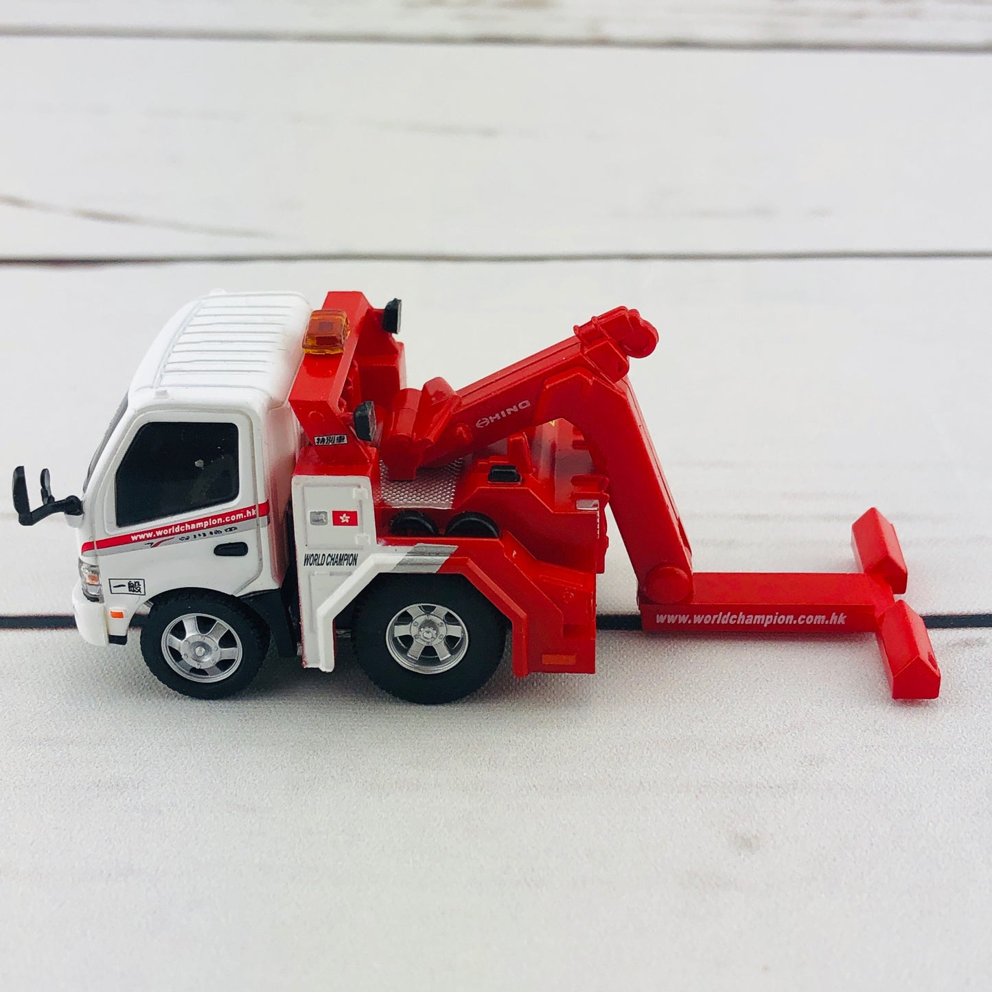TinyQ Pro-Series 09 - HINO 300 Tow Truck (World Champion) TinyQ-9-S1
