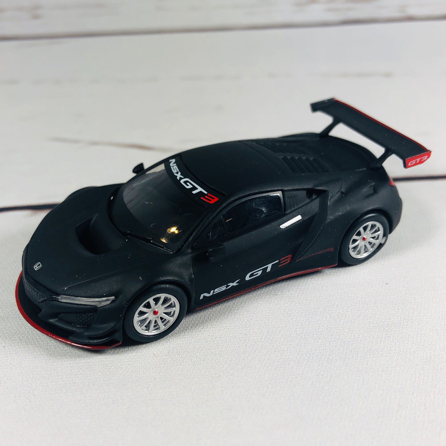 MINI GT 1/64 Honda NSX GT3 Presentation