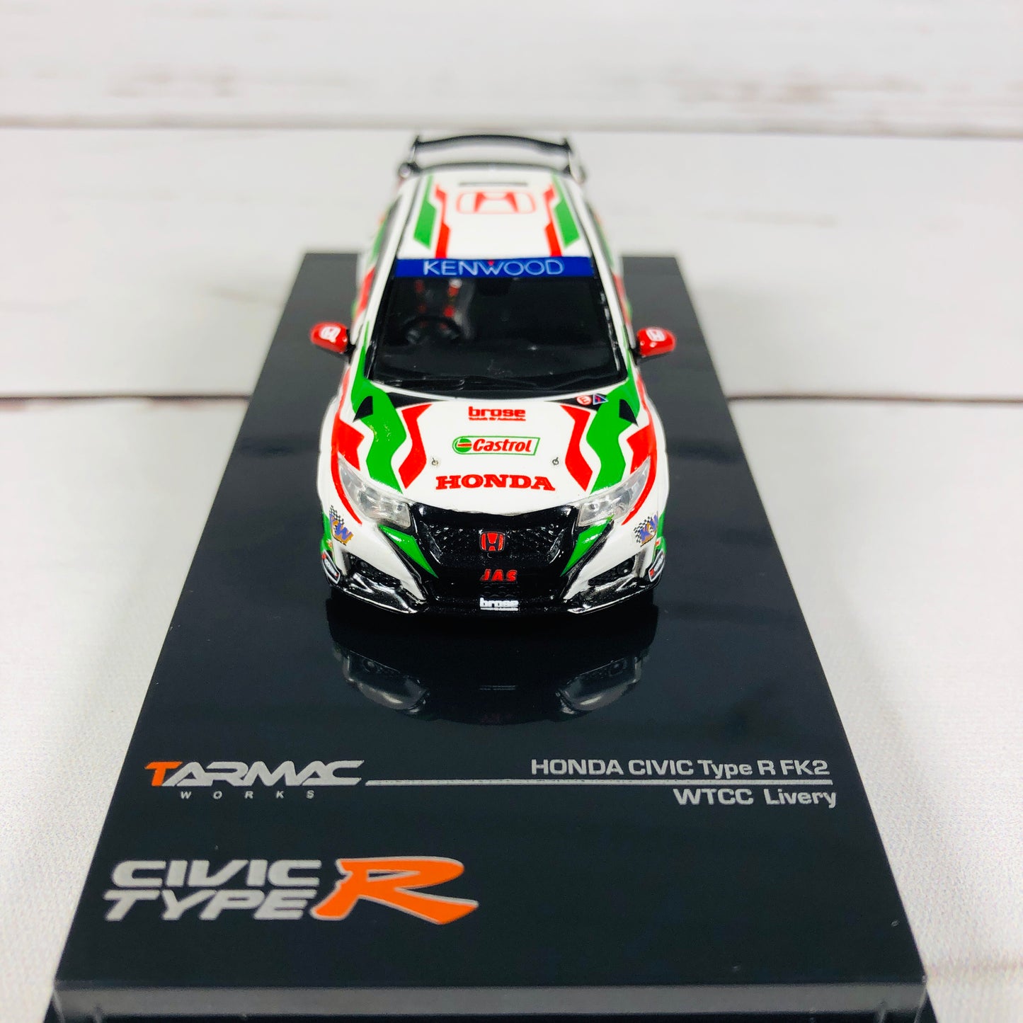 Tarmac Works 1/64 Honda Civic Type R FK2 Touring Car Livery