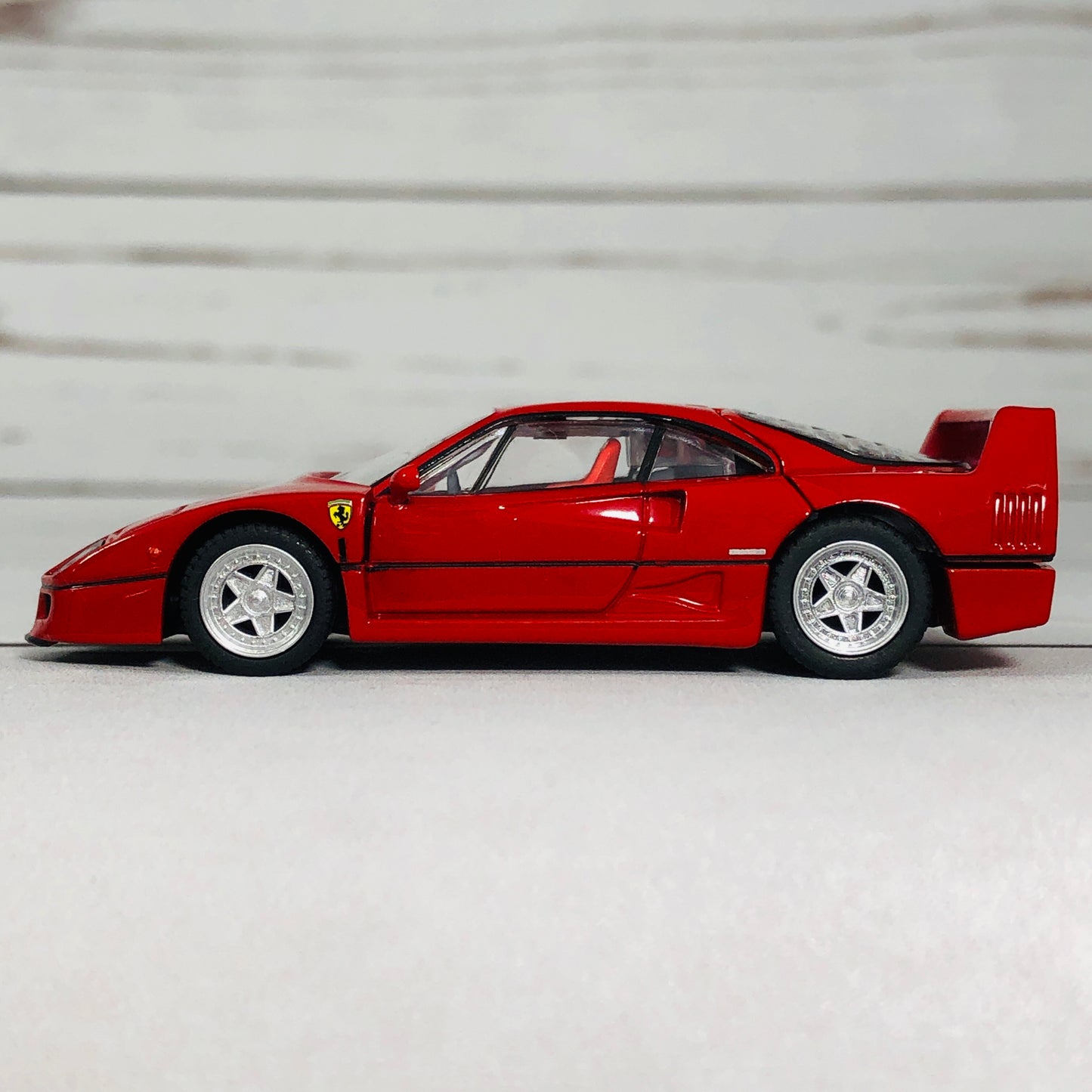 Tomica Tomytec Limited Vintage Neo FERRARI F40 (RED) 1/64