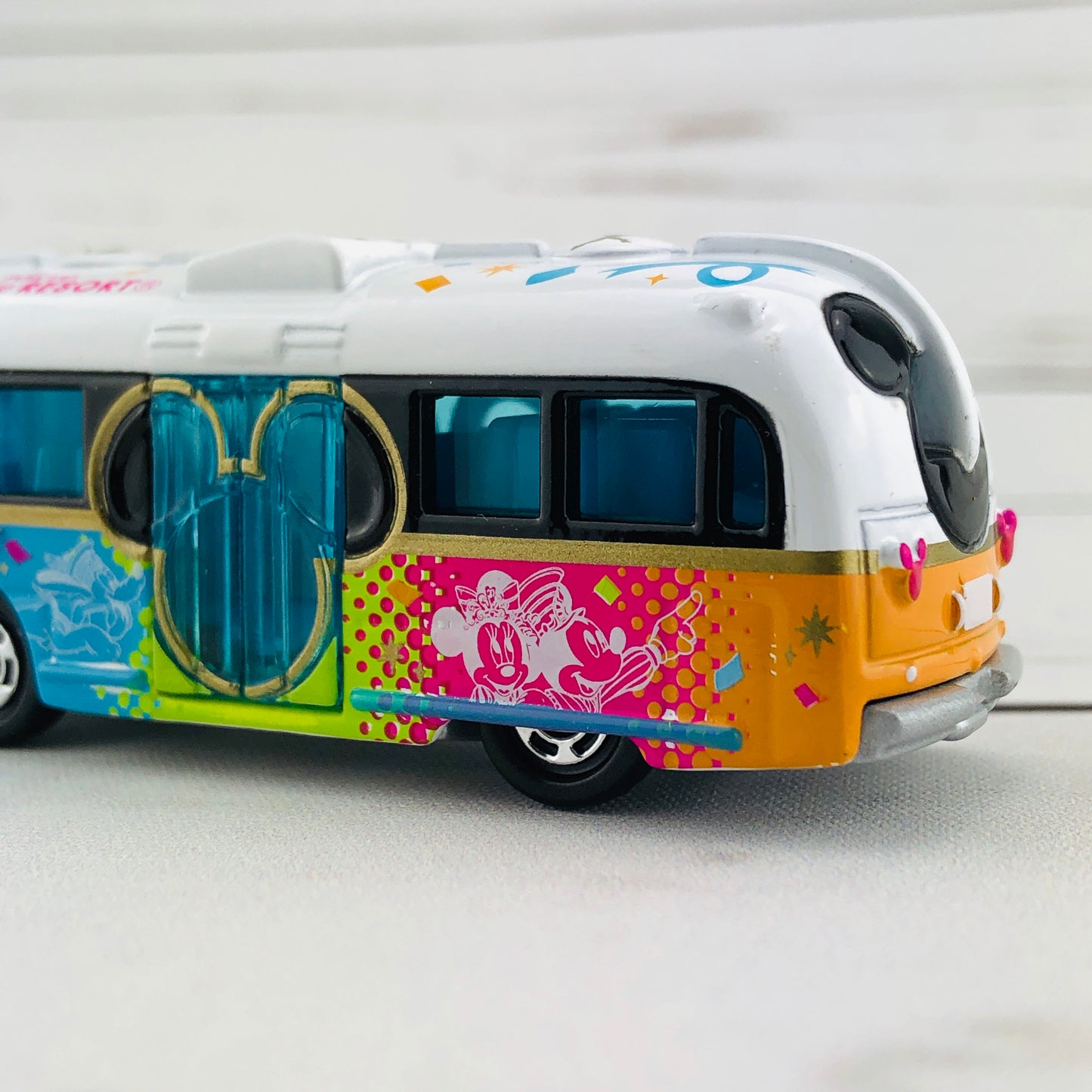Tomica Disney Resort Cruiser 35th Aniversary Collection *Limited Quantity*