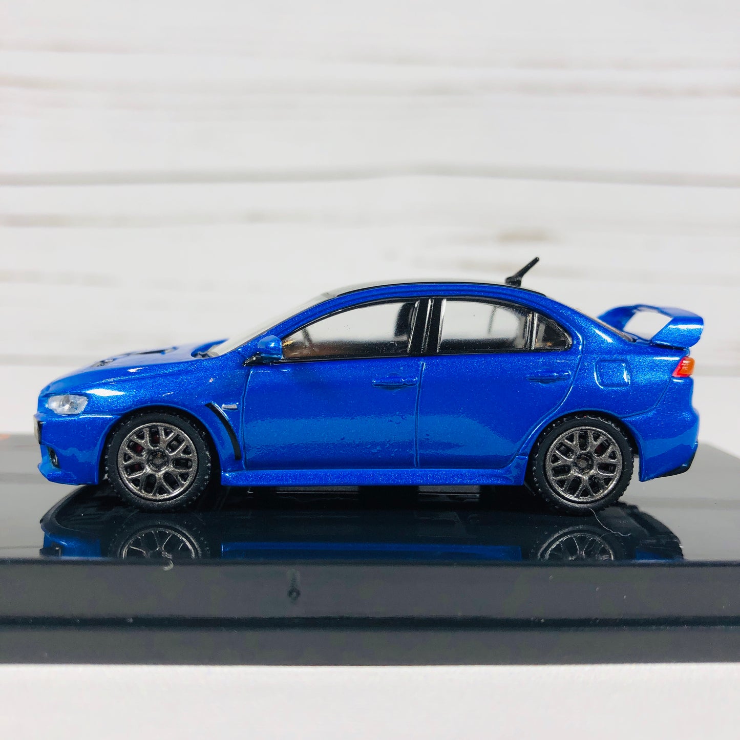 Tarmac Works 1/64 Mitsubishi Evo X Final Edition - Octane Blue