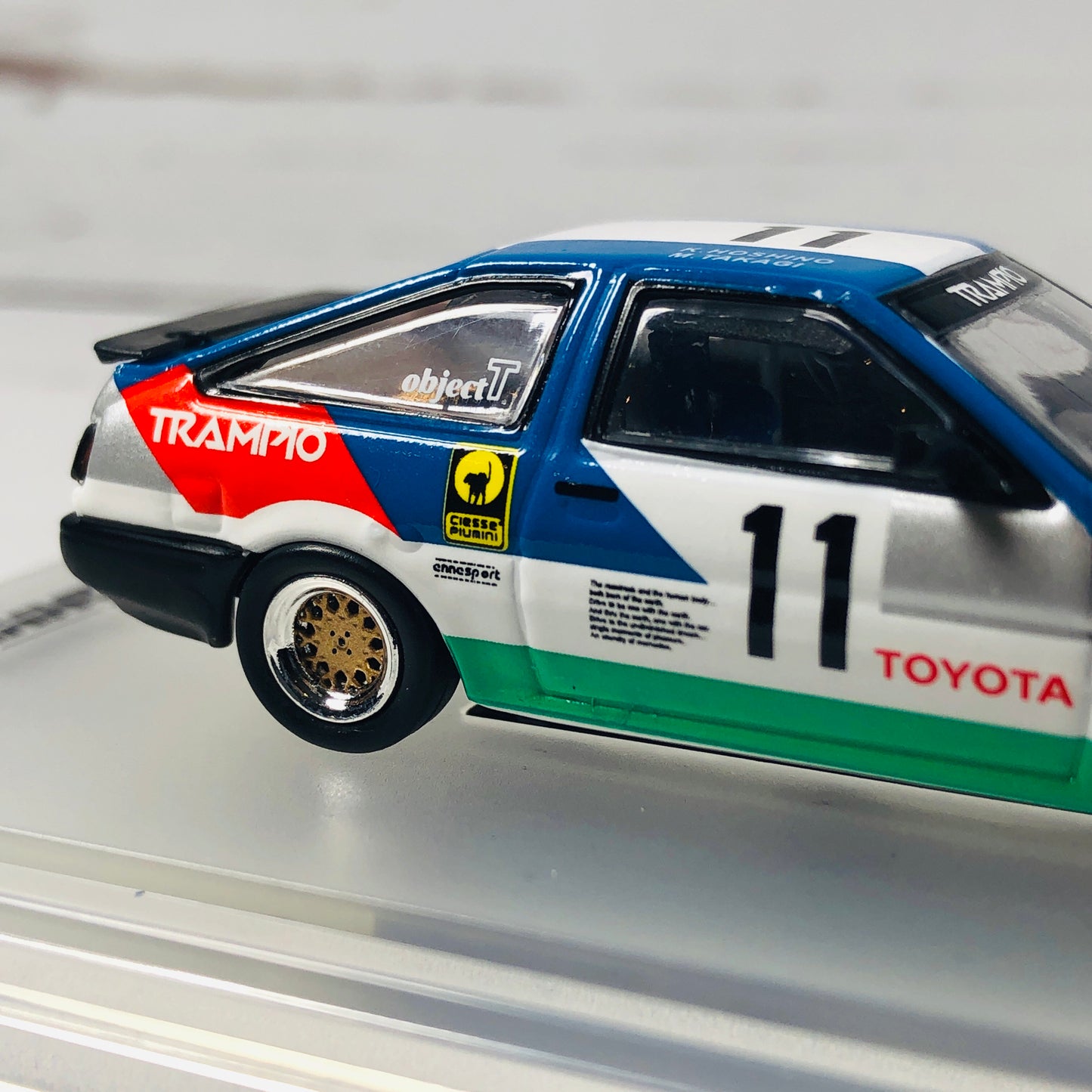 INNO64 TOYOTA COROLLA AE86 LEVIN #11 "TRAMPIO" JTCC 1985 IN64-AE86-11TR85