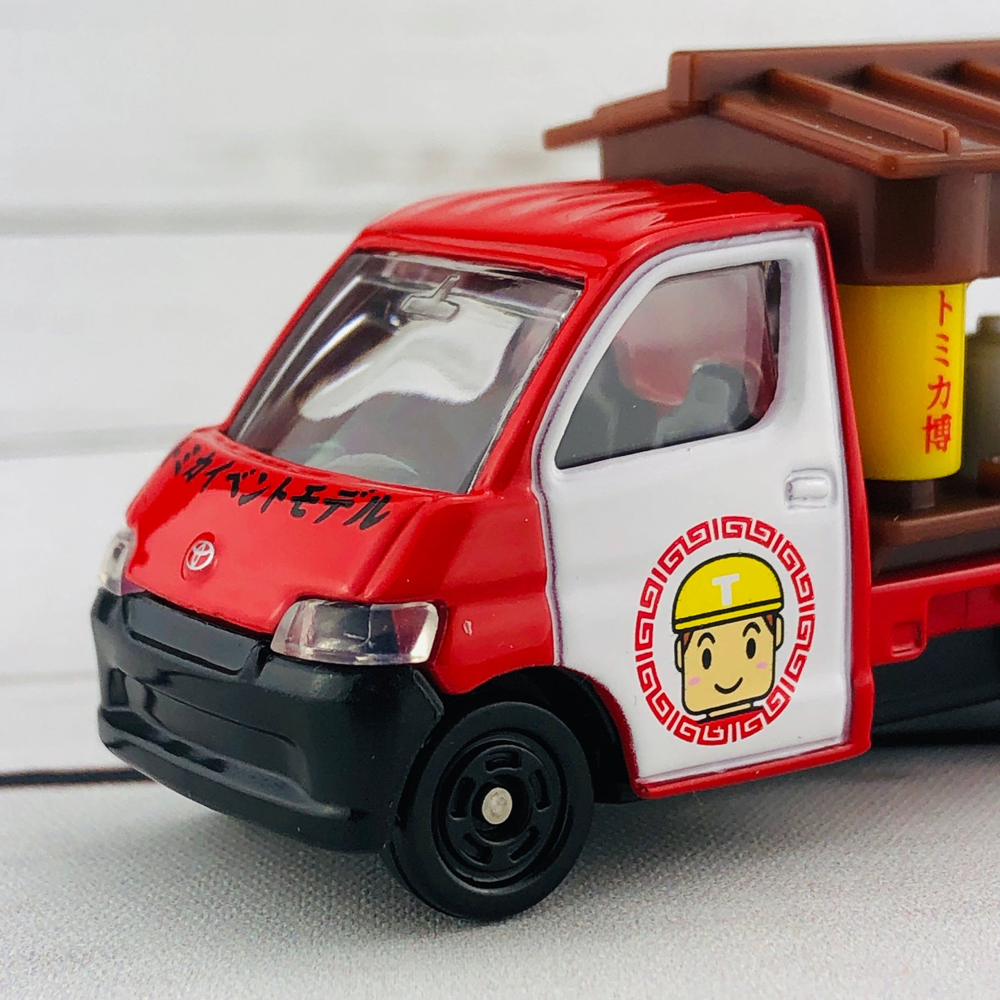 Tomica Event Model No.17 Toyota Town Ace Haku Ramen Truck