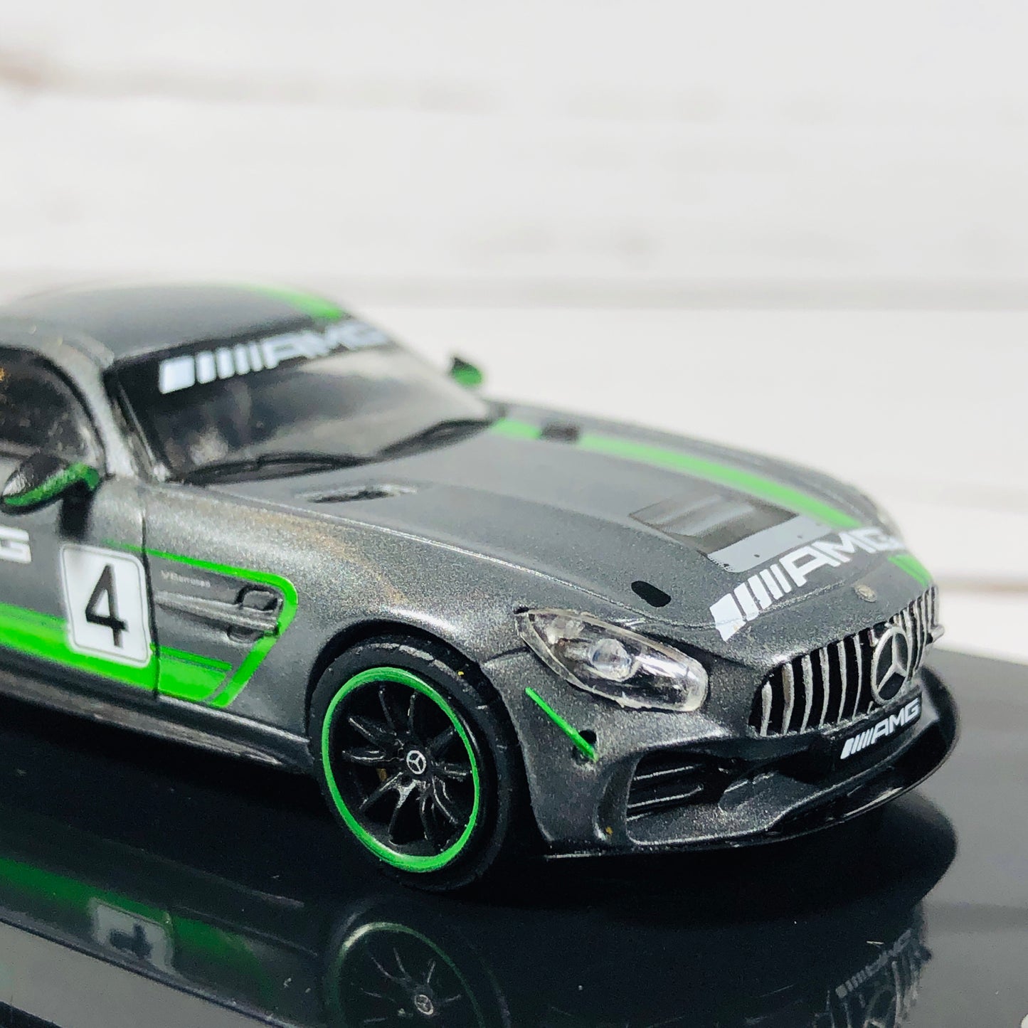 Tarmac Works 1/64 Mercedes-AMG GT4 Presentation T64-006-GT4