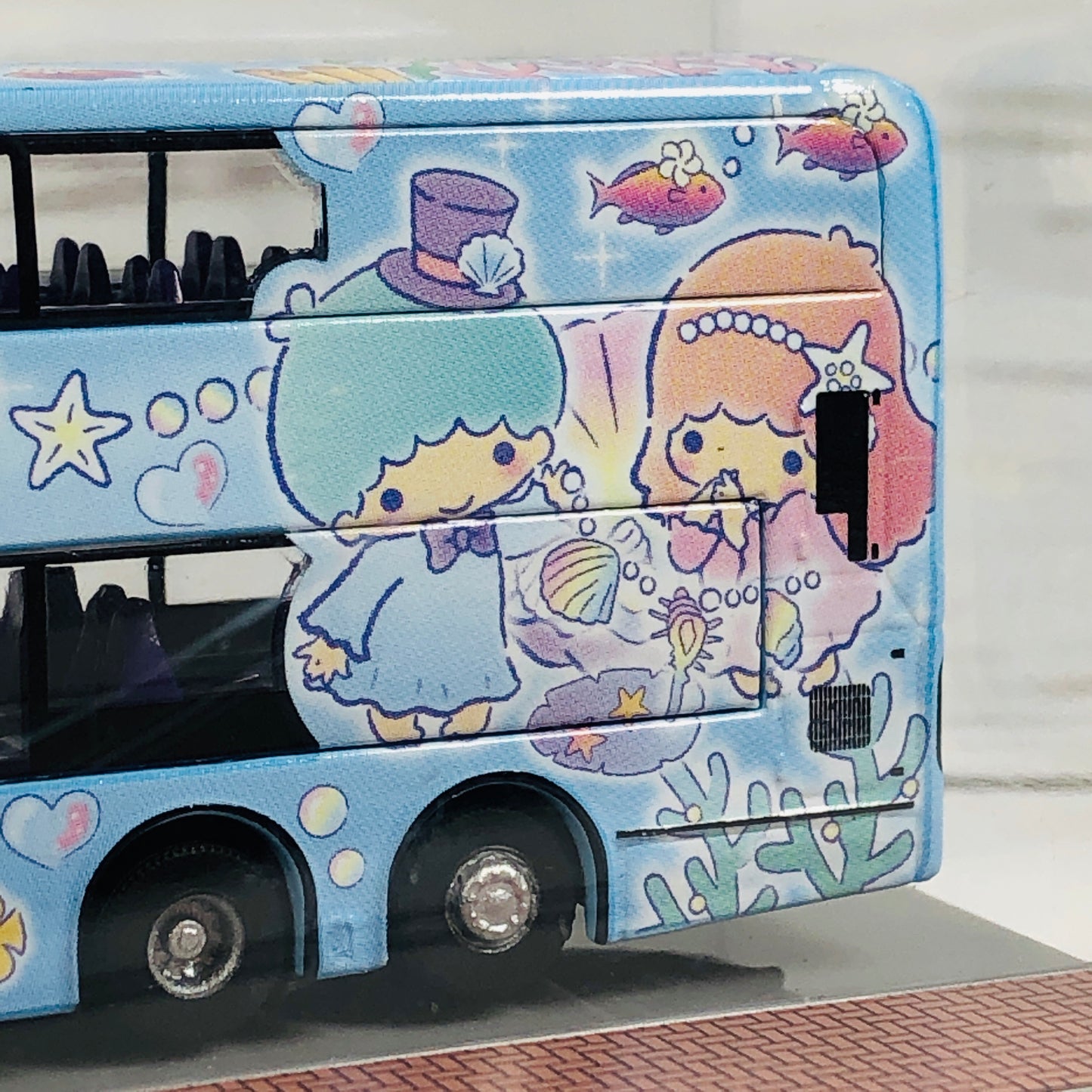 80M Diecast Sanrio Characters Bus CR120003