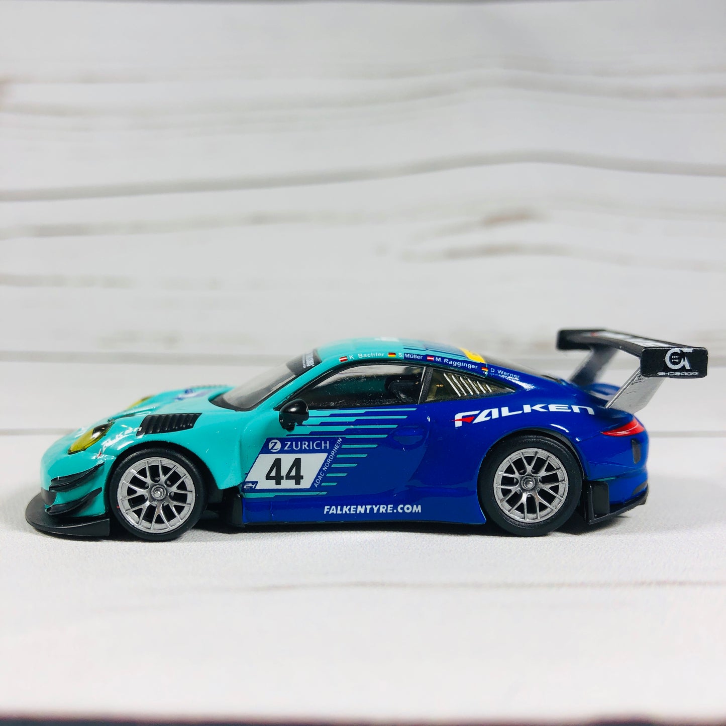 Spark 1/64 Porsche 911 GT3 R No.44 Falken Y120 Motorsports24H Nürburgring 2018 K. Bachler - S. Müller - M. Ragginger - D. Werner   