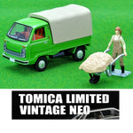 TOMYTEC Tomica Limited Vintage Neo 1/64 Honda TN-V Super Deluxe (green) with figure LV-N15c