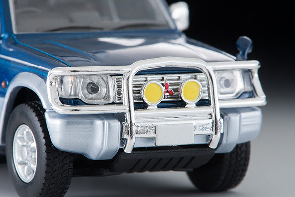 Tomytec Tomica Limited Vintage Neo 1/64 Mitsubishi Pajero Midroof Wide VR with Optional Parts 1994 Blue/Silver LV-N206a