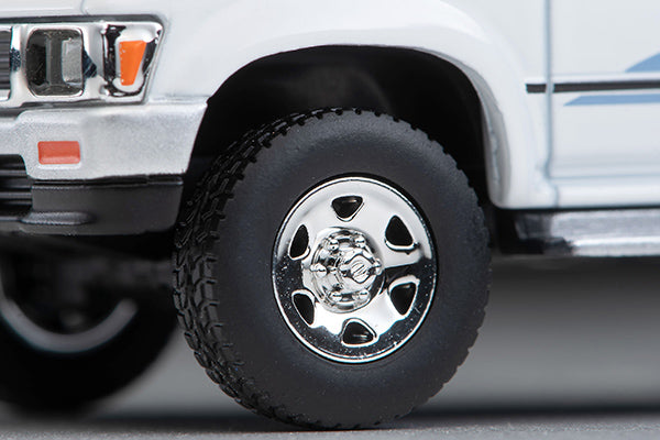 TOMYTEC Tomica Limited Vintage Neo 1/64 TOYOTA HILUX 4WD PICKUP DOUBLE CAB SSR (WHITE) 1991