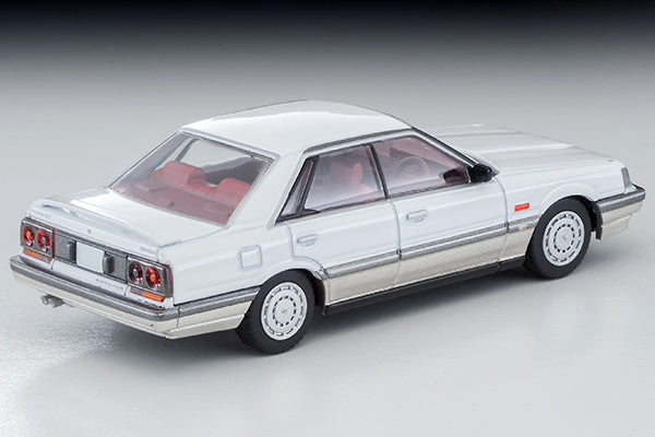 TOMYTEC Tomica Limited Vintage Neo 1/64 Nissan Skyline 4-door HT GT Passage Twin Cam 24V (White/Beige) 1986 LV-N282a