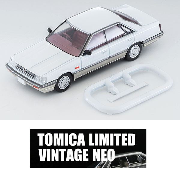TOMYTEC Tomica Limited Vintage Neo 1/64 Nissan Skyline 4-door HT GT Passage Twin Cam 24V (White/Beige) 1986 LV-N282a