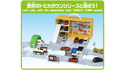 TOMICA WORLD Shopping mall with road